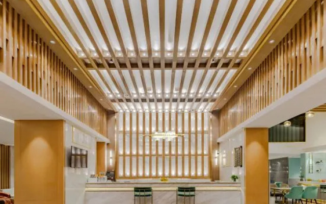 Chizhou Daqianmen Light Luxury Hotel