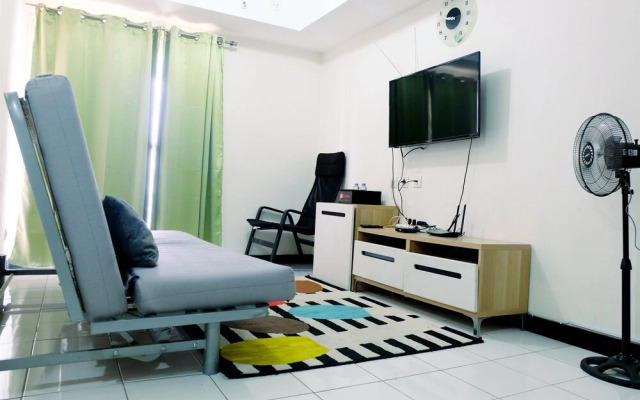 Minimalist 1BR with City View The Wave Apartment