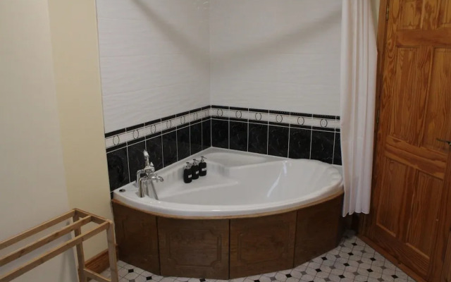 Madra Rua Organic Accommodation