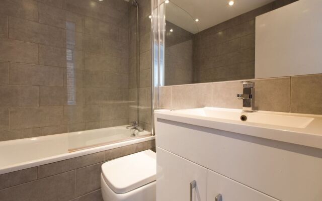 Bayswater Apartments by Allô Housing