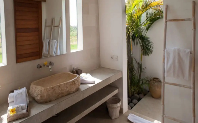 Beautiful Villa With Private Pool, Bali Villa 2073
