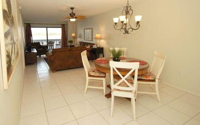 Beach Palms 5B by Anna Maria