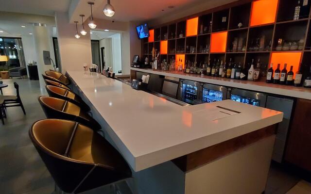 Holiday Inn Irving Las Colinas by IHG