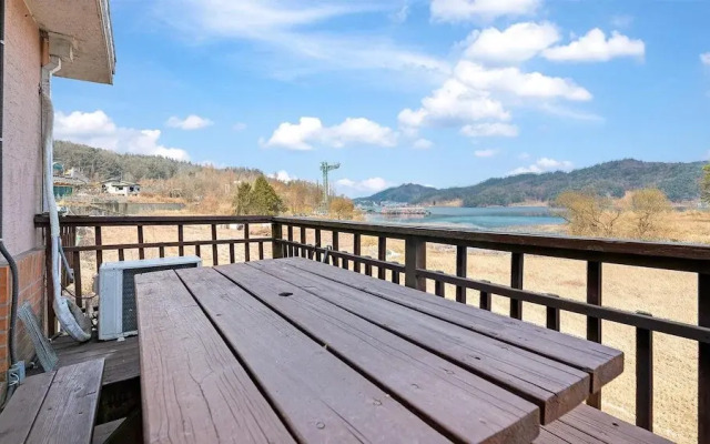 Gapyeong Dochi Vill Pension
