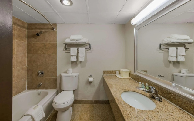 Quality Inn St. Louis Airport Hotel