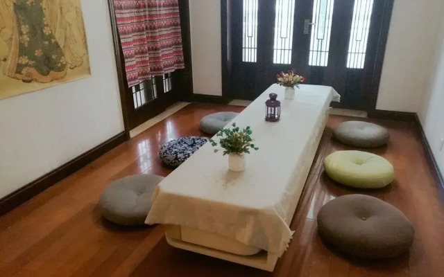 Shanghai Railway Station Hostel