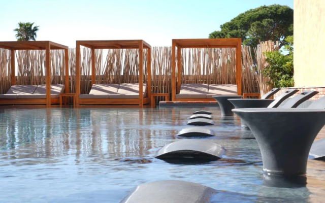 Les Regalia Hotel & SPA