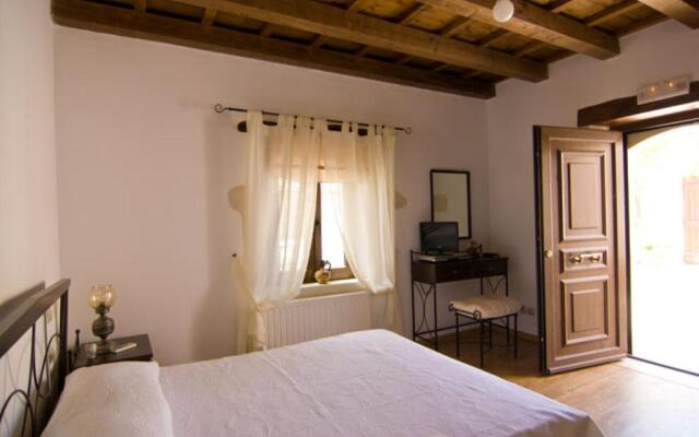 Eleni's Stately Home, picturesque location, By ThinkVilla