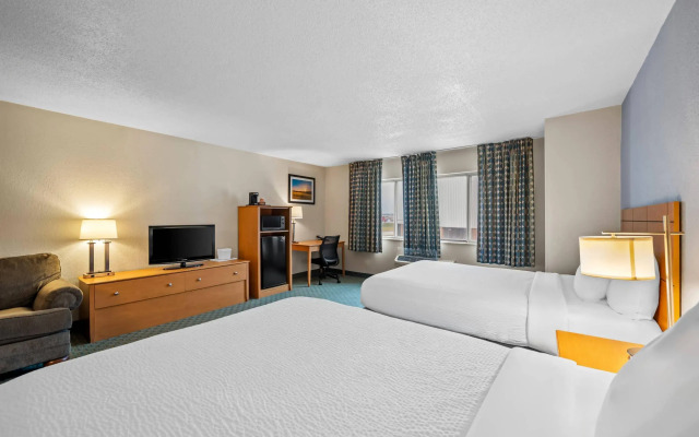 Quality Inn Dubuque on Hwy 20