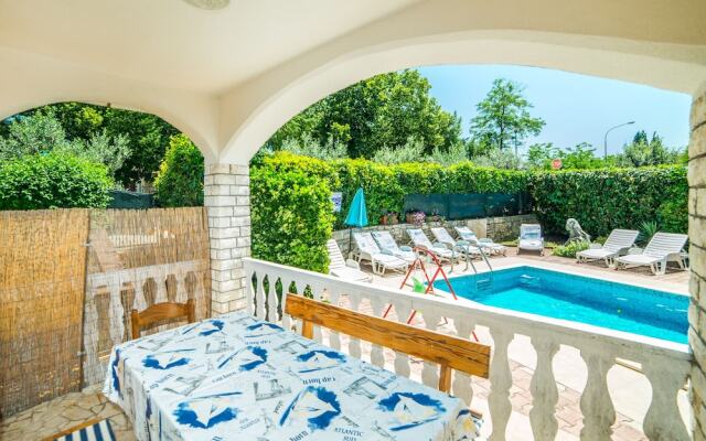 Vacation Pool Apartments