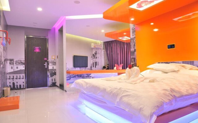 Eaka Hotel