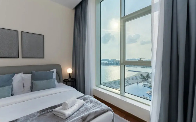 Stunning 3BR at the Palm w Beach Access