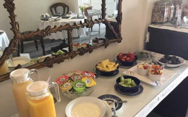 Tides Reach Guest House