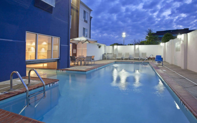 Springhill Suites By Marriott Metro Center