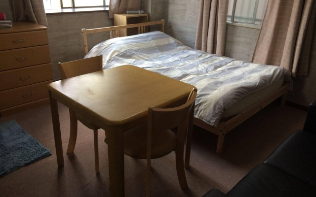 Apollo Budget Weekly near Namba – Guest Rooms – Osaka