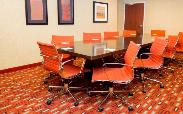 Courtyard by Marriott Chicago Bloomingdale