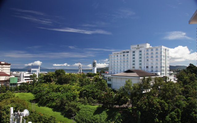 Sintesa Peninsula Hotel Manado