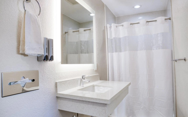 Creekside Inn Downtown - Cambria