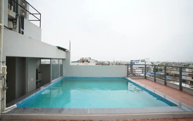 Hotel Regal By Rhytham