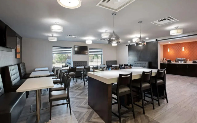 Best Western Plus Executive Inn