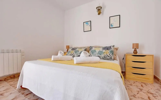 House - 3 Bedrooms with Pool and WiFi - 107902