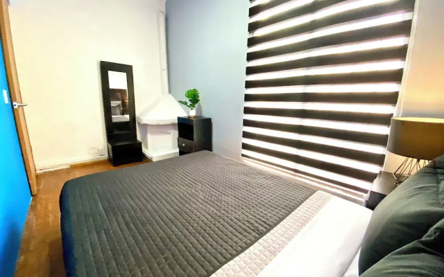 Roomies Hotel - World Trade Center