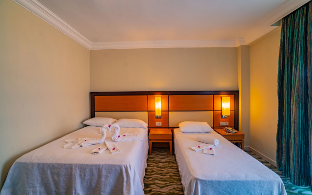 Prenses Sealine Beach Hotel