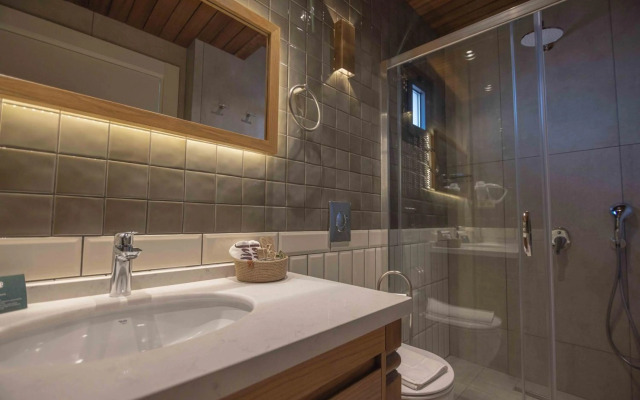 June Alaçatı (+15 Adult only)