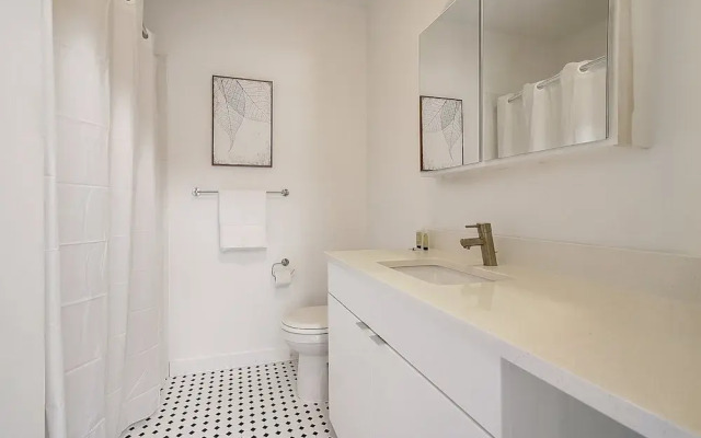 FRONTDESK Mariner's Court Apts Northern Liberties Philadelphia