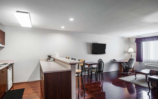 Quality Inn Grand Suites Bellingham