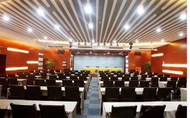 Zhonghui Hotel