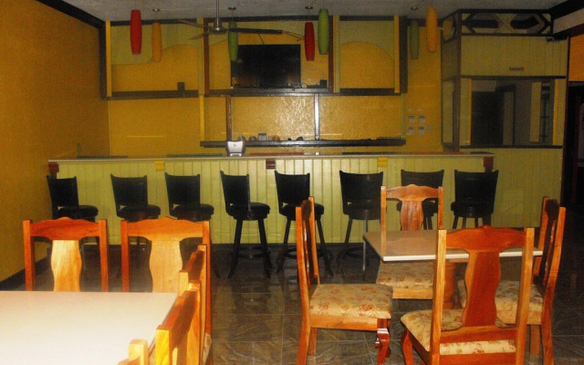 Hotel Tropik Leadonna
