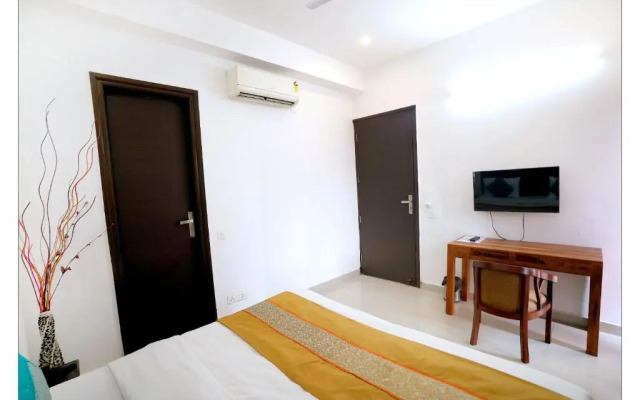 OYO Flagship 70002 Gupta Residency