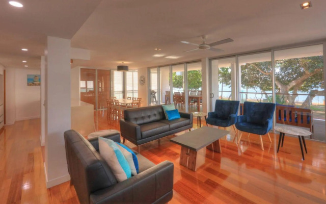 Maggies Beachfront Apartments