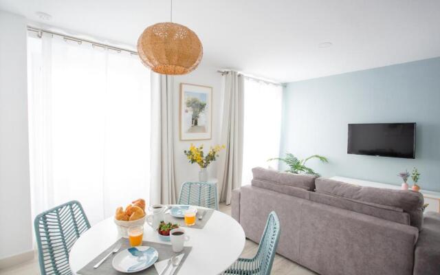 Nueva ALMUDENA Apartment by Cadiz4Rentals