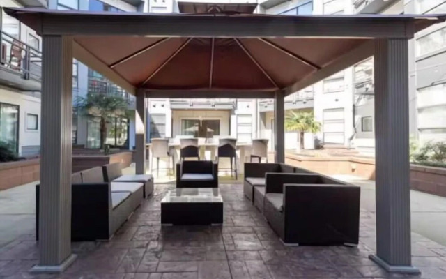 Modern Luxury Apartment with Gym 410