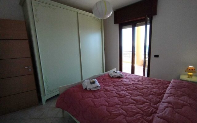 Rosa Virginia vista mare