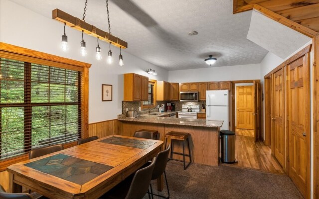 Whitetail Cabin 2 Bedroom Cabin by RedAwning