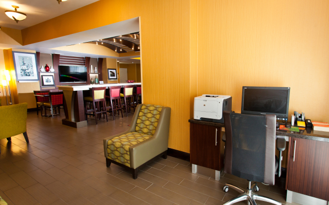 Hampton Inn & Suites Sacramento-Cal Expo