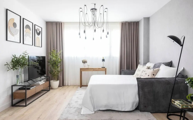 Modern Apartment With Views Urban Sky 26ke