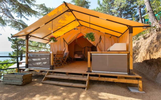 Camping El Far