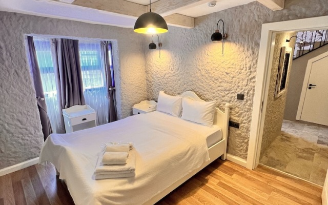 Selavi Hotel