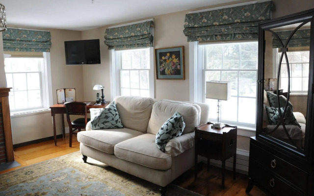The Lyme Inn