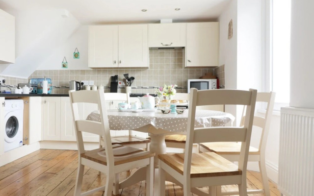 4 Coastguard Cottages