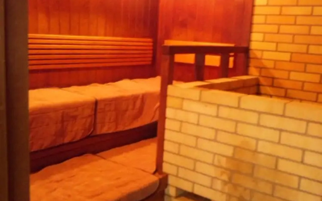 Capsule Hotel Noble
