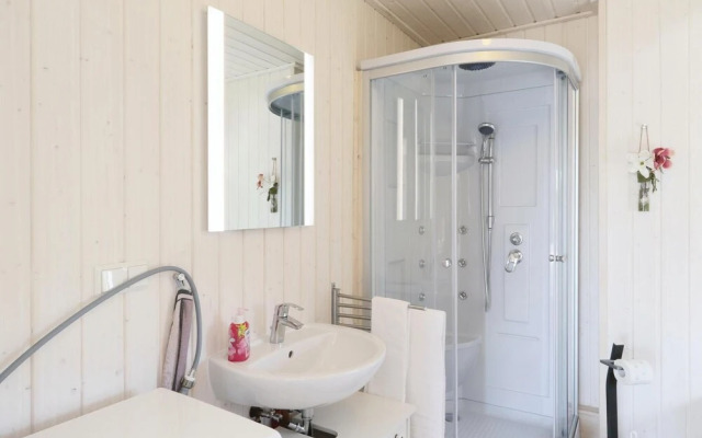 Nice Home in Zerpenschleuse With 2 Bedrooms and Wifi