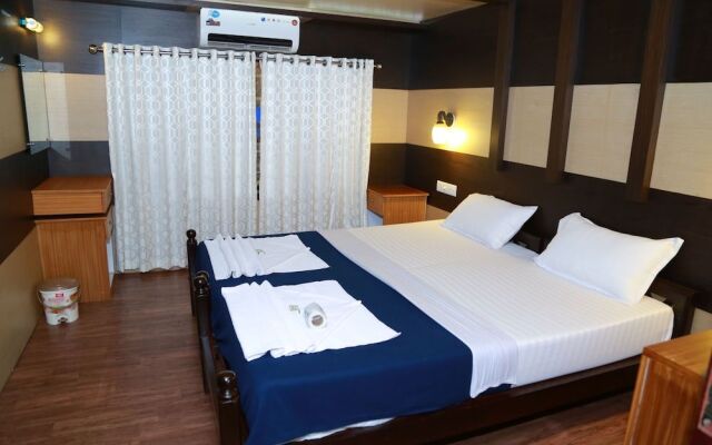 Tharangini Houseboats
