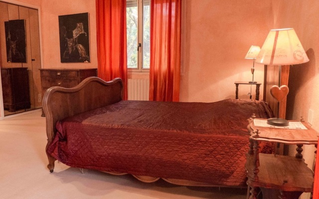 Spacious Holiday Home in Narbonne With Swimming Pool