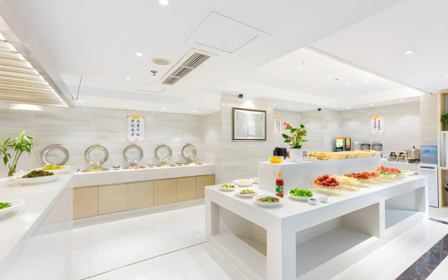 Lingshang Hotel