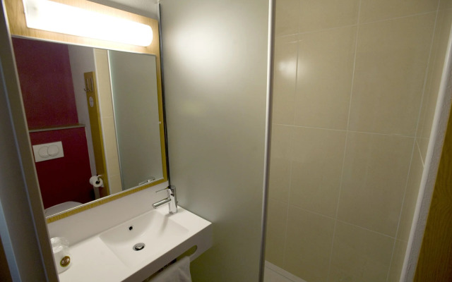 B&B HOTEL Aix-en-Provence Le Tholonet